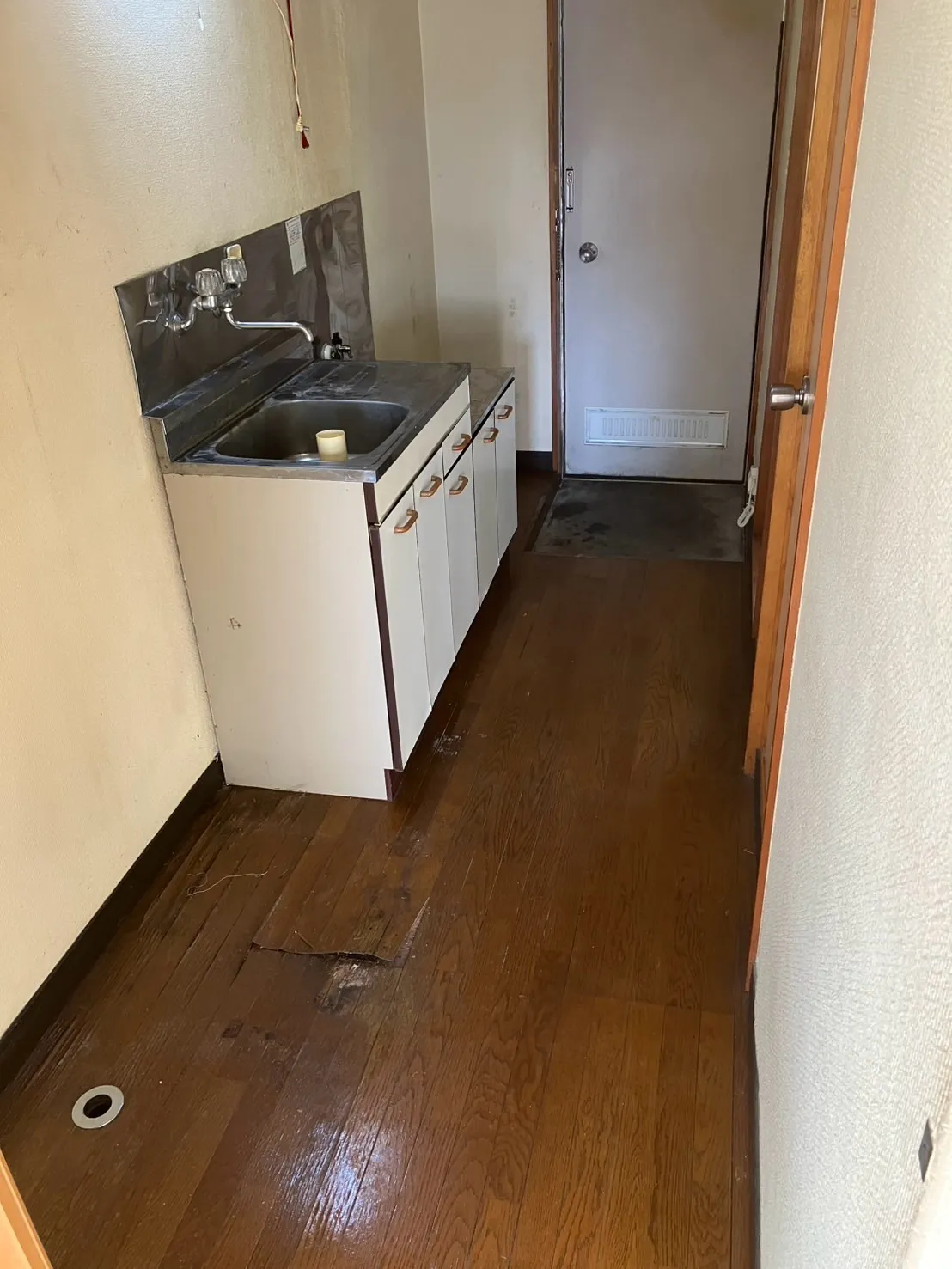 茨城県にてお引越しに伴う不用品回収とクリーニングを行いました...